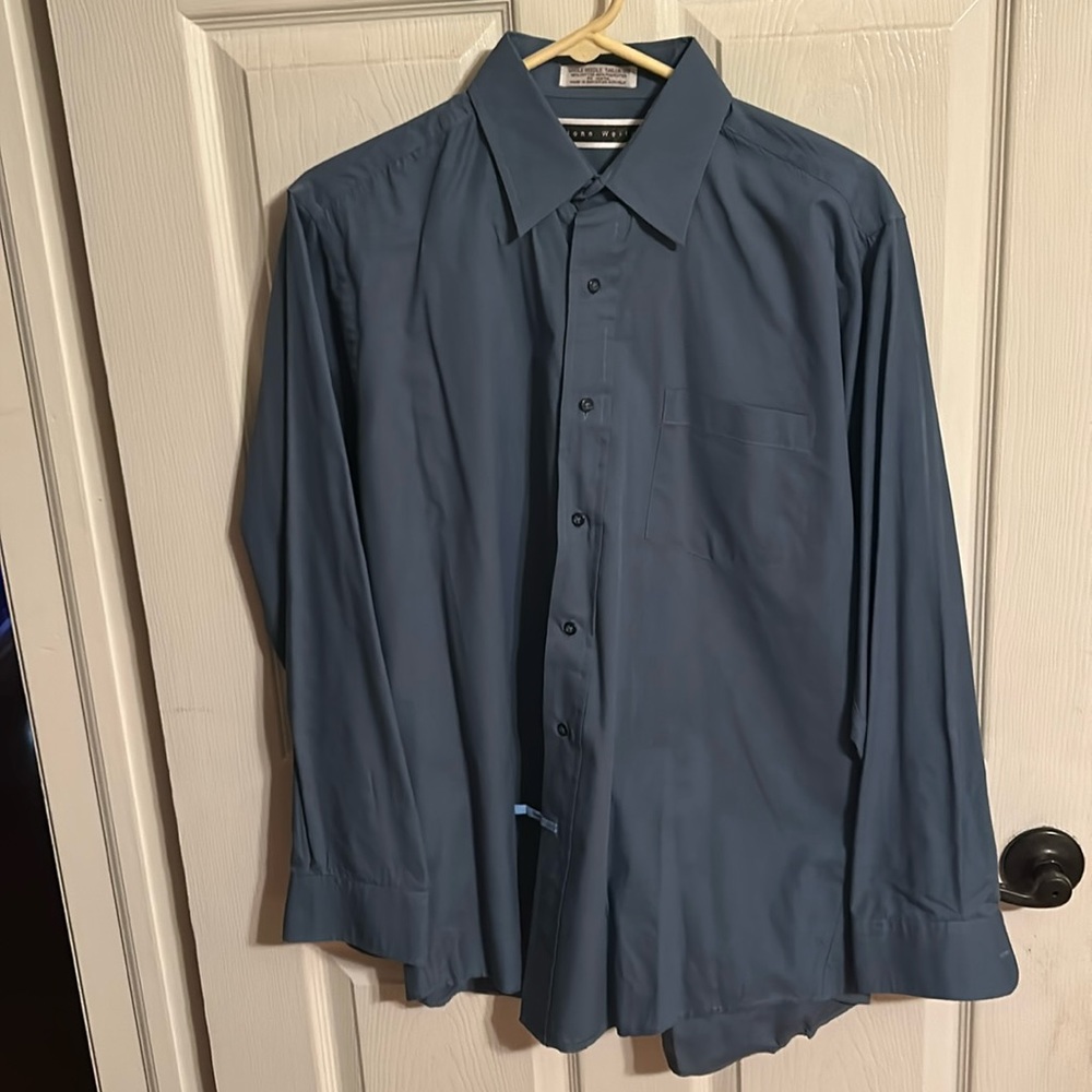 Nice like new mens dress shirt John Weitz